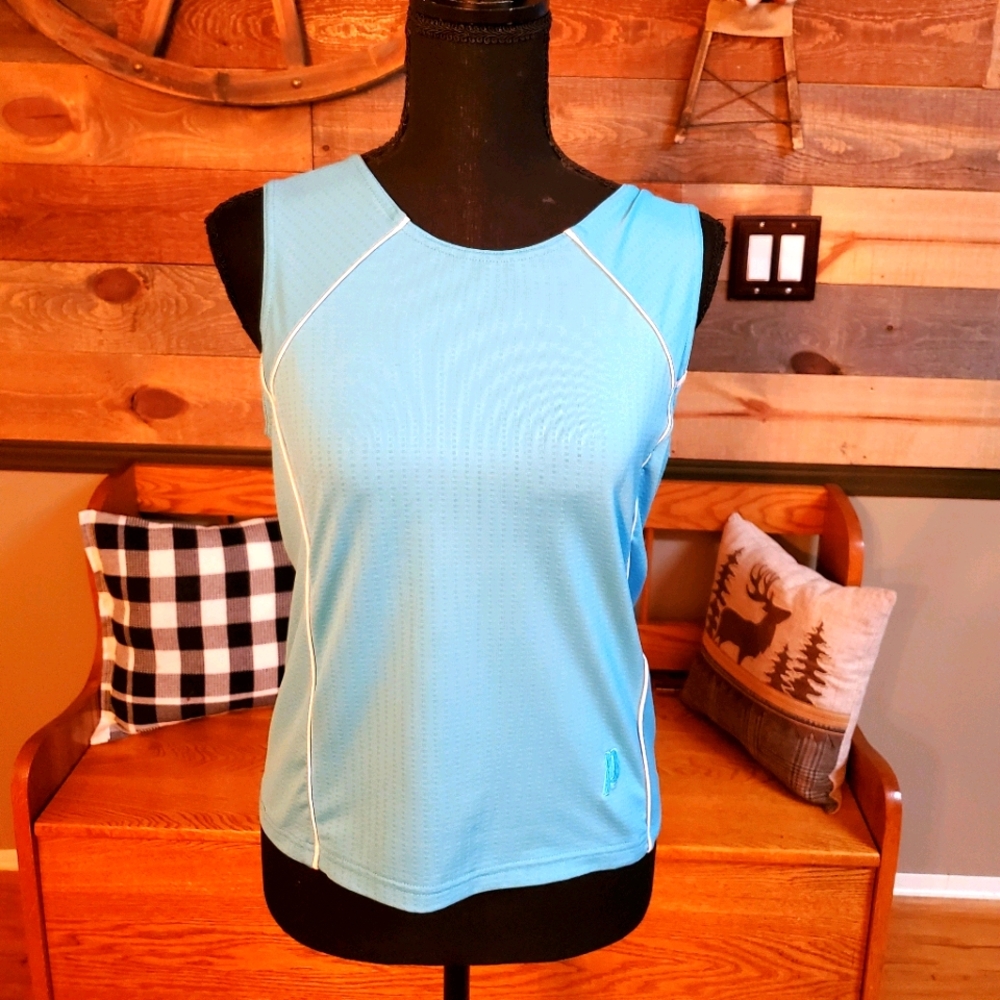 Le Coq Sportif  Sleeveless Work Out Top